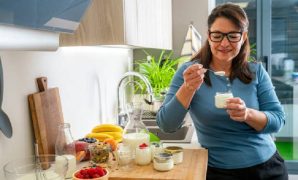 Knowing the Benefits of Consuming Yogurt in Losing Weight